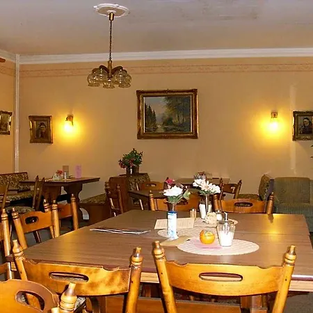 Gaestehaus Viktoria Πανδοχείο